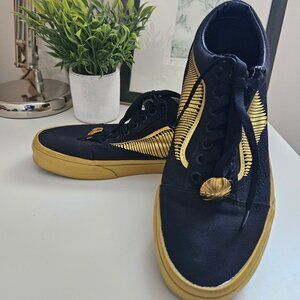 Like-New Harry Potter Golden Snitch Old Skool VANS Sneakers
